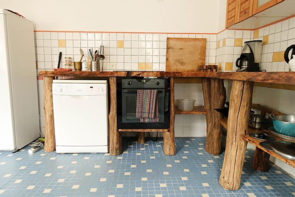 Gite Au Coeur D'Une Residence D'Artiste Saint-Aubin-de-Bonneval المظهر الخارجي الصورة
